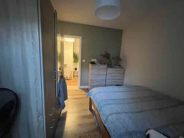 1st Floor Flat Near Mile End Park Pets Allowed