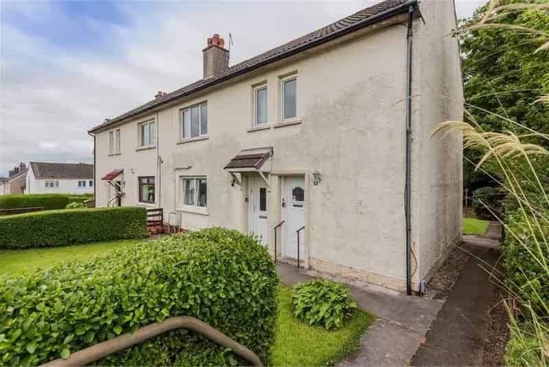 1 Bed Upper Flat Paisley Private Garden Potential