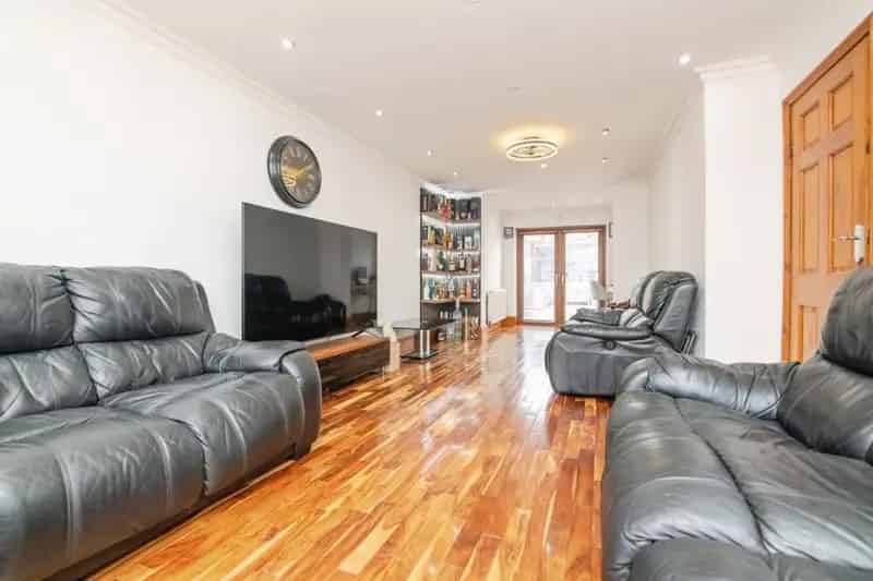 Extended Five Bedroom Semi Detached Family Home