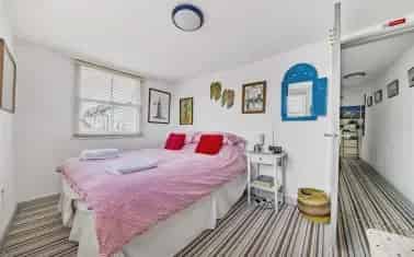 Charming 2-Bed Grade II Listed Cottage in Totnes