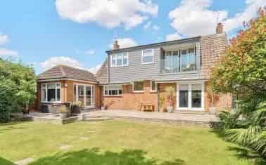 Spacious Detached Home with Garden Office and Ample Parking