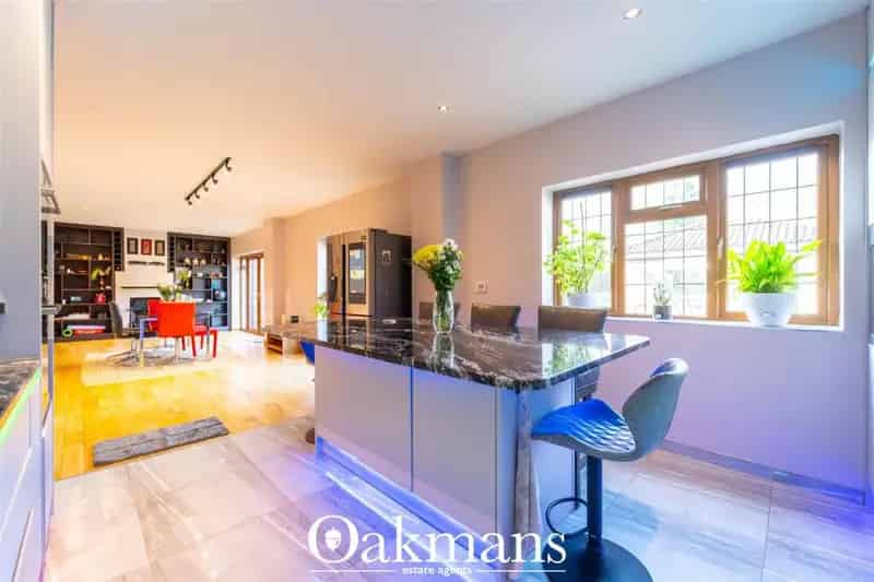 4 Bedroom Detached House for Sale in Kings Norton