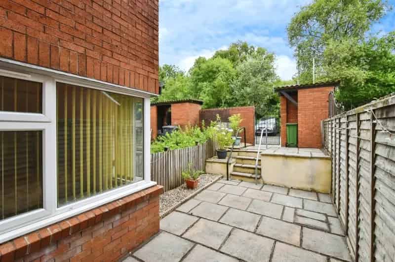 1 Bedroom Flat for Sale - Ideal for First-Time Buyers or Investors