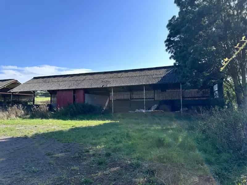 3-Bed Barn Conversion with Stables Planning Permission