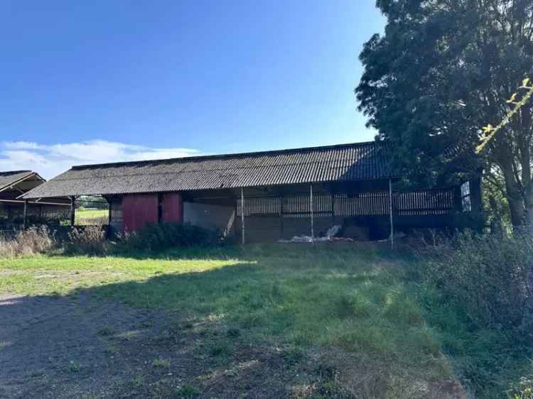 3-Bed Barn Conversion with Stables Planning Permission
