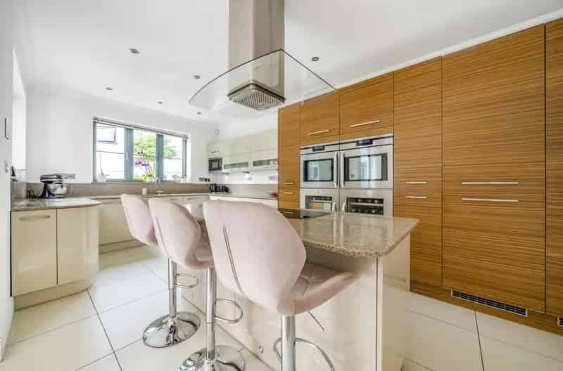 5 Bedroom Detached House Cuffley Hertfordshire