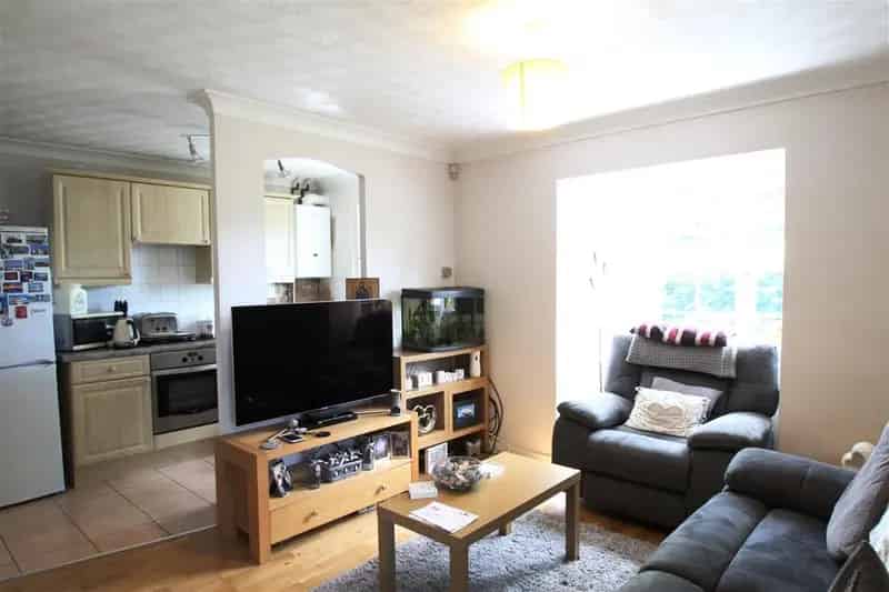 One Bedroom Cluster House Near Stoke Mandeville Hospital