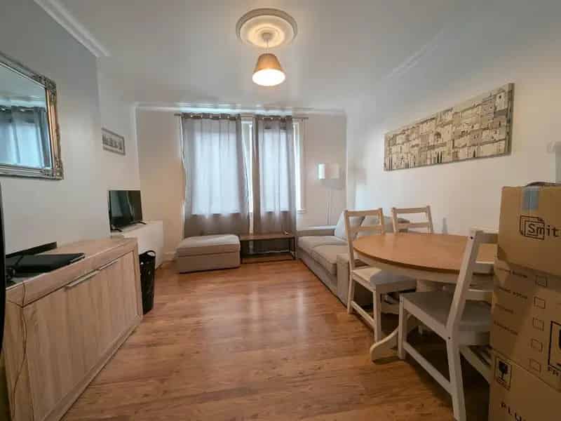 2 Bedroom Apartment to Rent in Edinburgh