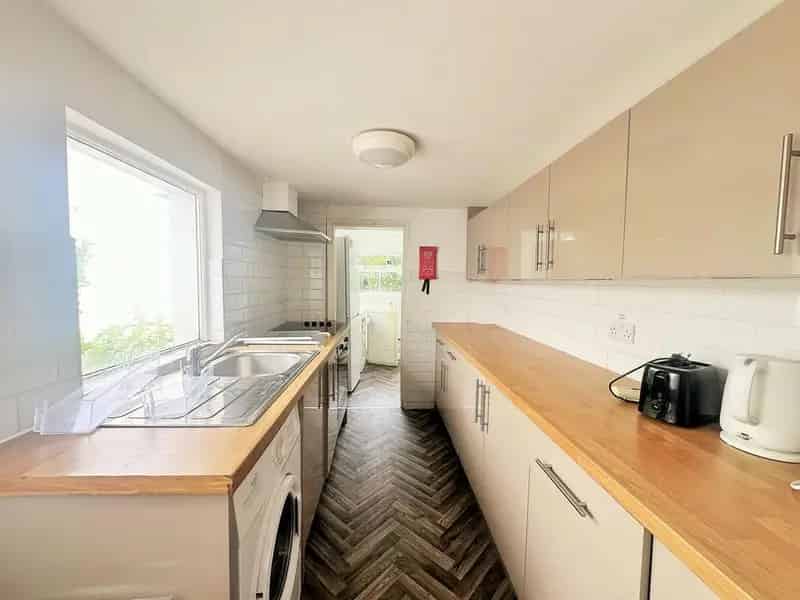 4 Bedroom HMO Terraced House For Sale
