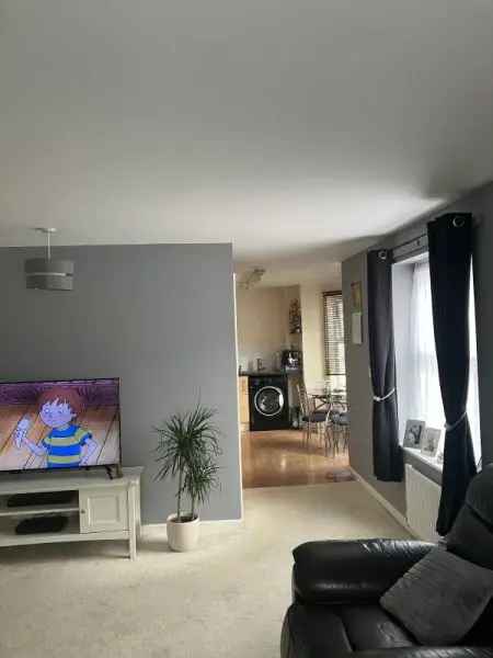 Flat For Rent in Maidstone, England