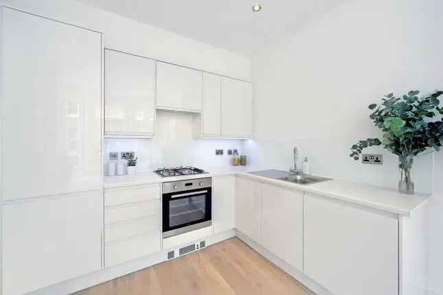 Flat to rent in Nottingham Place, London W1U