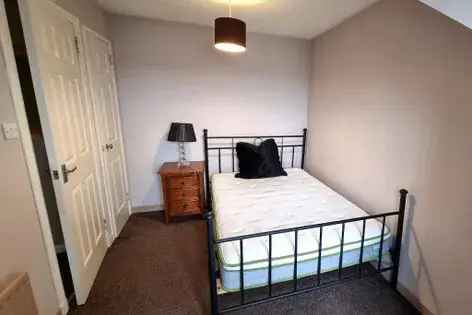 2 Bedroom House 80m² Aberdeen Private Garden Parking