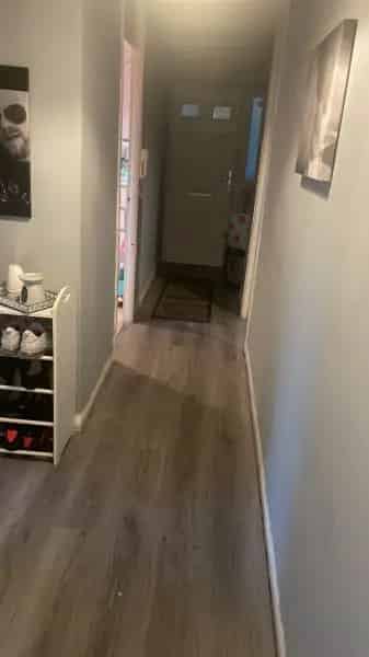Large 2 Bed Ground Floor Flat Near Schools and Shops