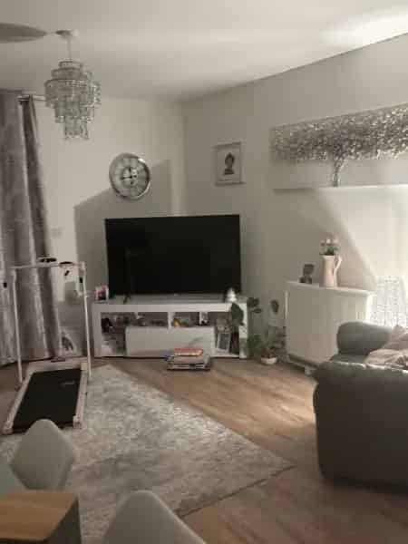 Spacious 3-Year-Old Flat Near Parks and Schools
