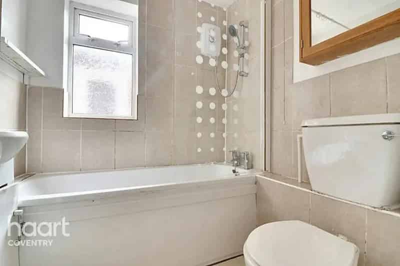 3 Bedroom Terraced House For Sale Near City Centre and Hospital