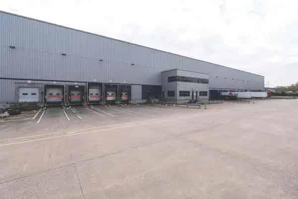 191114 sq ft Fully Fitted Warehouse with HQ-Style Offices