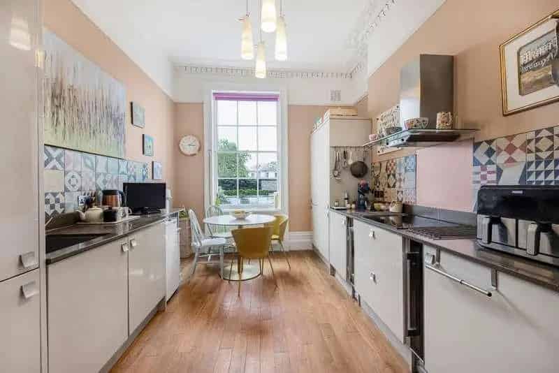 3 Bed Flat for Sale in Bath