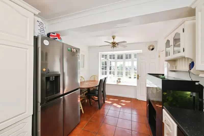 Five Bedroom Family Home Grade II Listed Huge Garage