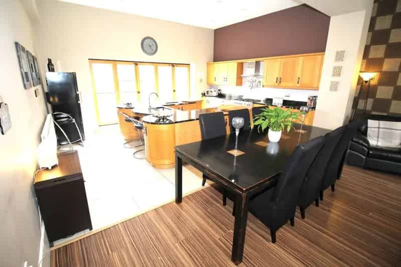 4 Bedroom Semi Detached House with Granny Flat for Sale