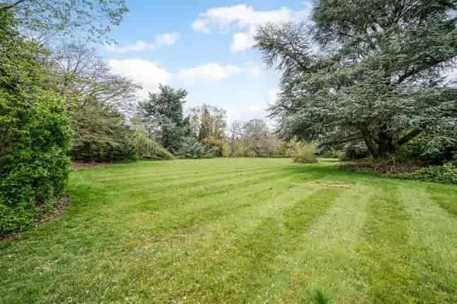 7655 sq ft Detached House 67 Acres Land Stanmore HA7