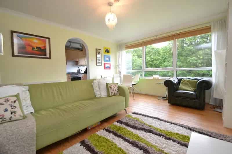 2 Bedroom Flat House to Rent