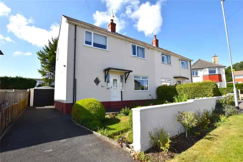 3 Bed Semi-Detached Home Yeadon No Onward Chain Huge Potential