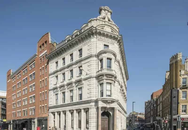 Commercial property For Rent , Charterhouse Street, London, England