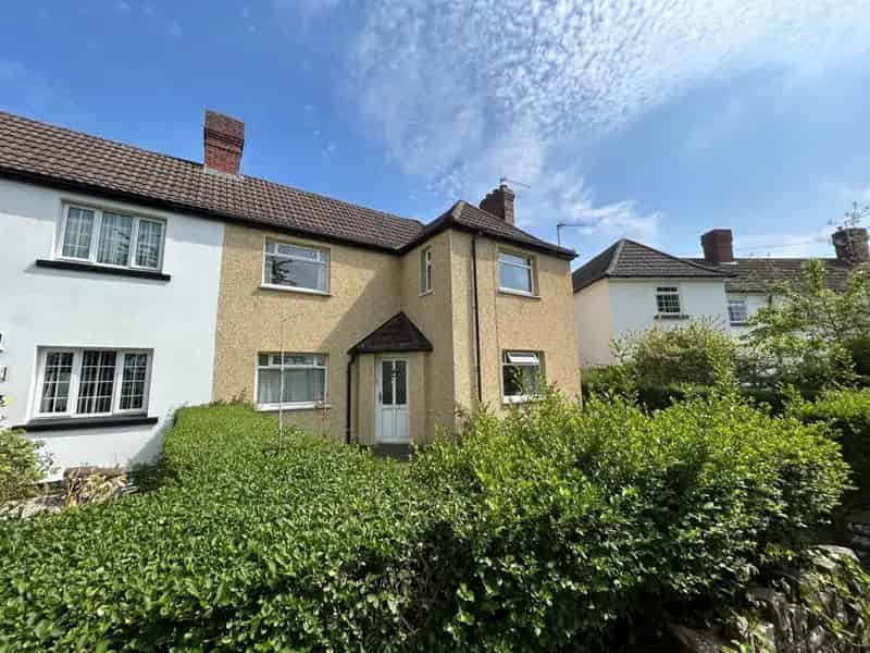 3 Bed Semi-Detached House Auction 20th May Cash Buyers Only