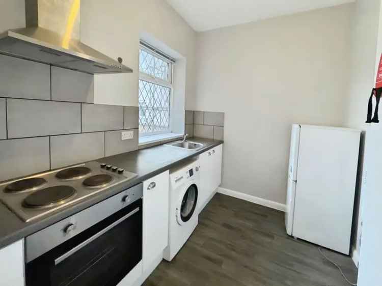 2 Bedroom Flat to Rent Blackpool Lancashire FY4