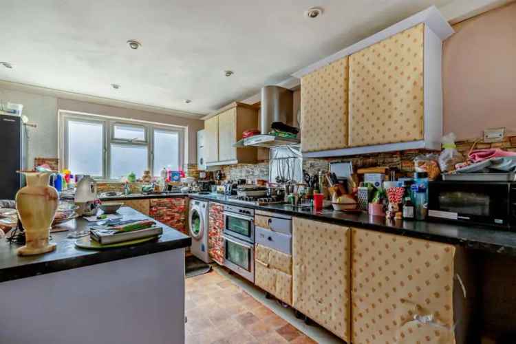 3 Bedroom Detached House for Sale in Bedford Brickhill