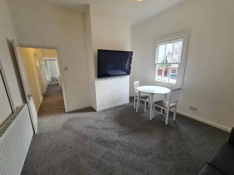 1 Bedroom Canal Side Apartment Fully Furnished Newly Refurbished