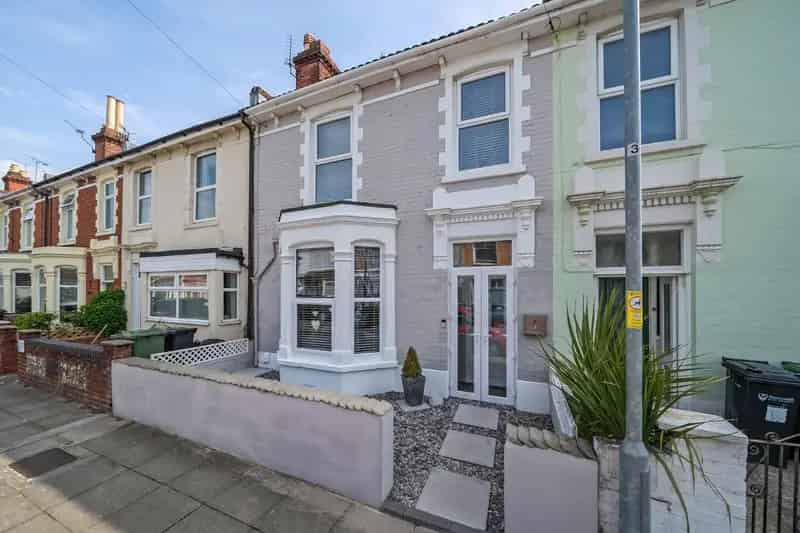 4 Bedroom Terraced House to Rent in Portsmouth