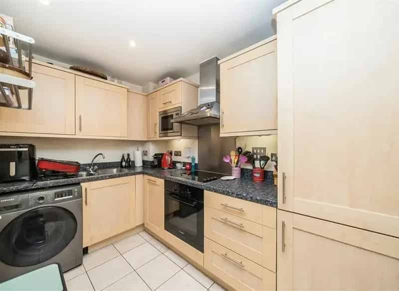 Spacious South-West Facing Apartment near Borough Market
