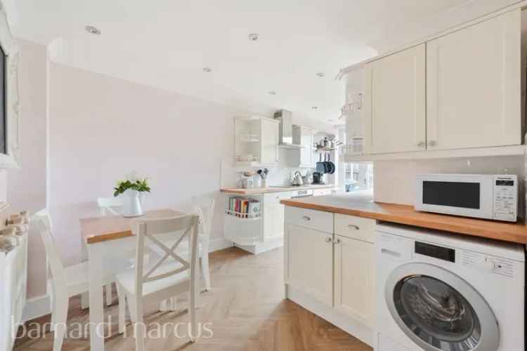 Charming 2-Bed Terraced House with Home Office and Garden