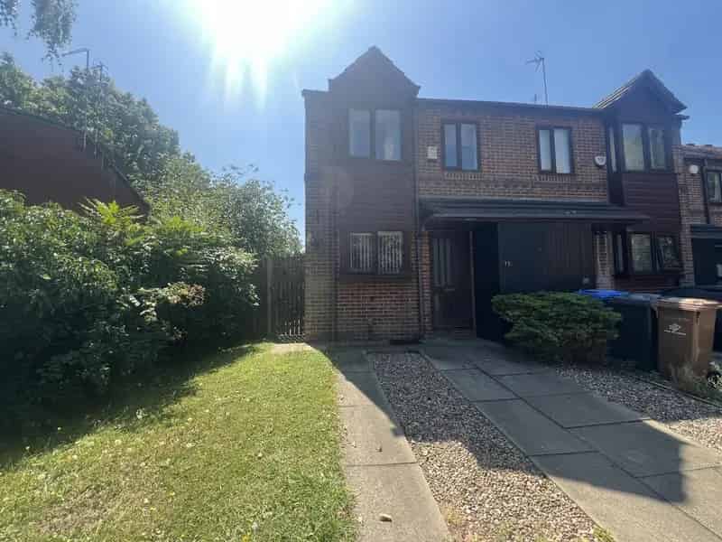 3 Bedroom Semi Detached House To Rent Chester Green Derby
