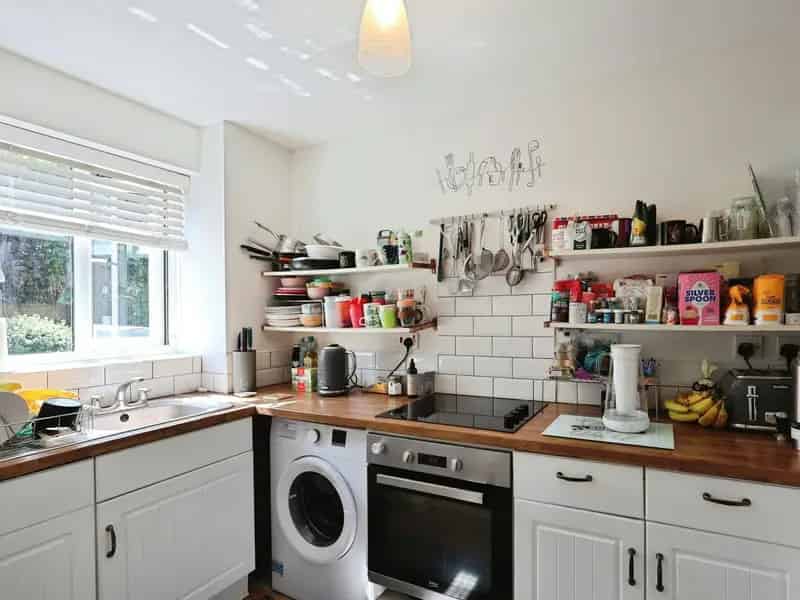 One Bedroom Ground Floor Flat with Parking Available August 1st