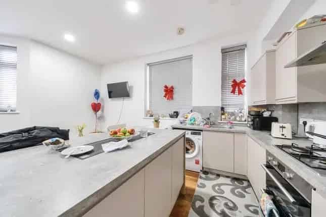 Finchley Lane Hendon NW4 Apartment Block Investment