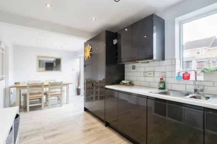 3-Bed Terrace House in Thorpe Astley
