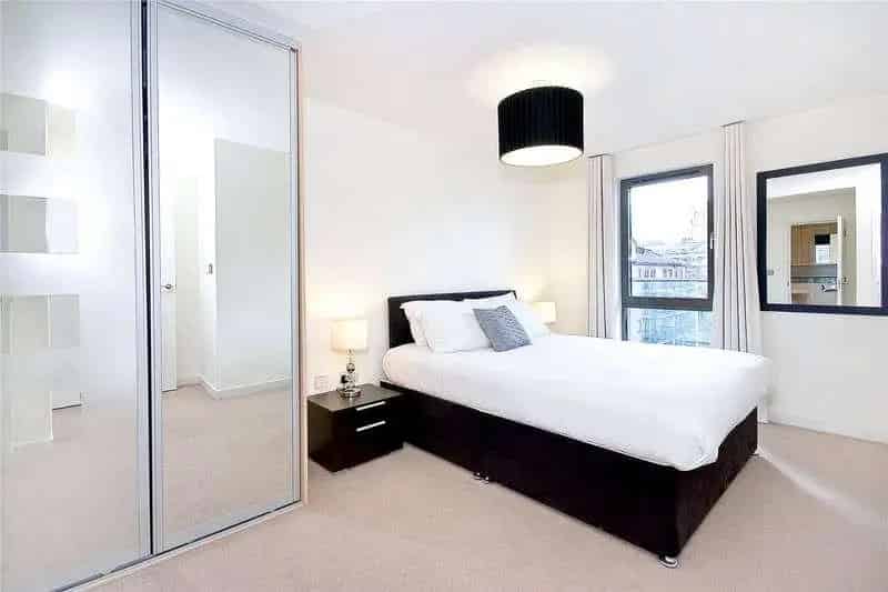 2 Bed Flat for Sale near City of London