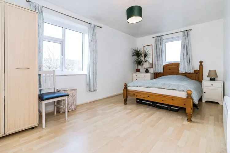2 Bedroom Flat for Sale Salford M3 Trinity Riverside