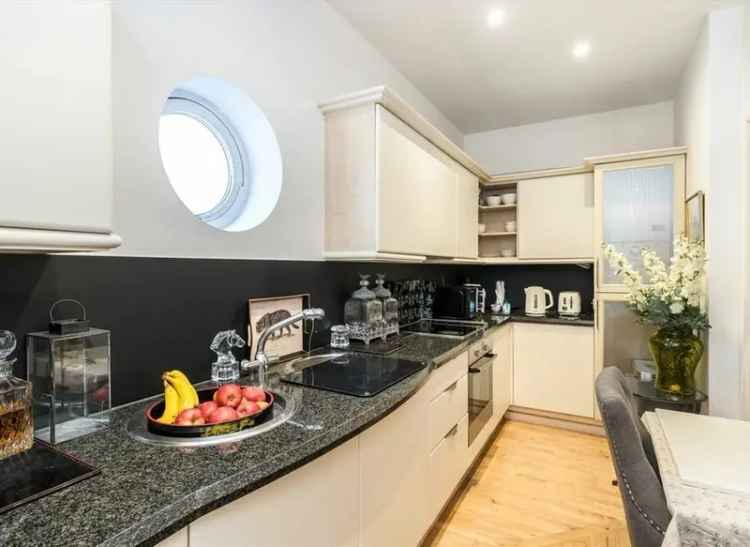 2 Bed 2 Bath Victorian Conversion  High Ceilings Private Garden Parking