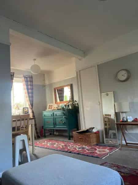2 Bed Maisonette with Garden - Seeking 3 Bed Upgrade in Horsham