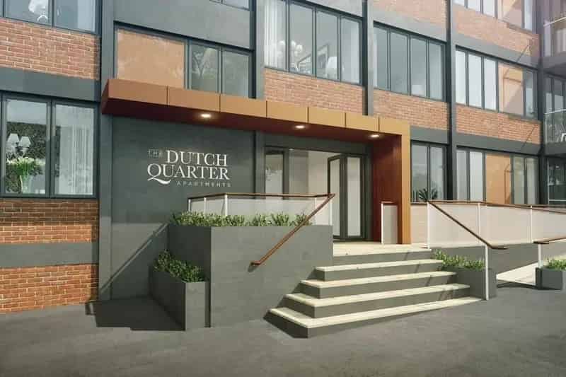 Modern 2-Bed Apartment with Balcony and Parking