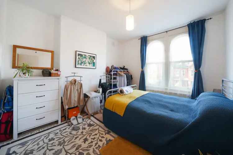 2 Bedroom Flat House to Rent in East Dulwich