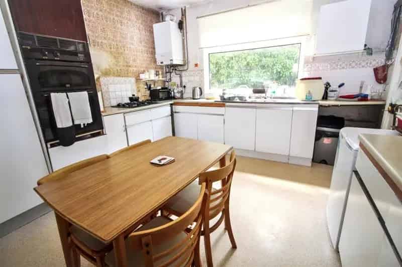 3 Bedroom Detached House For Sale Bedford