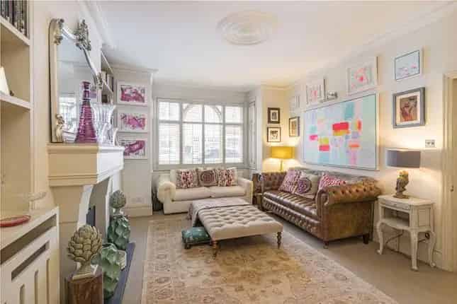 Terraced House for Sale in London SW11