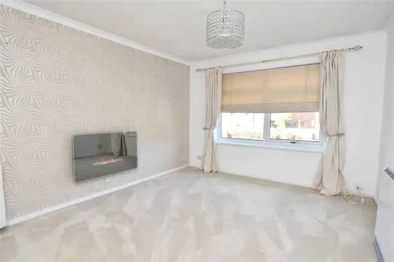First Floor Apartment Near Lidgett Lane - Ideal for First Time Buyers or Landlords