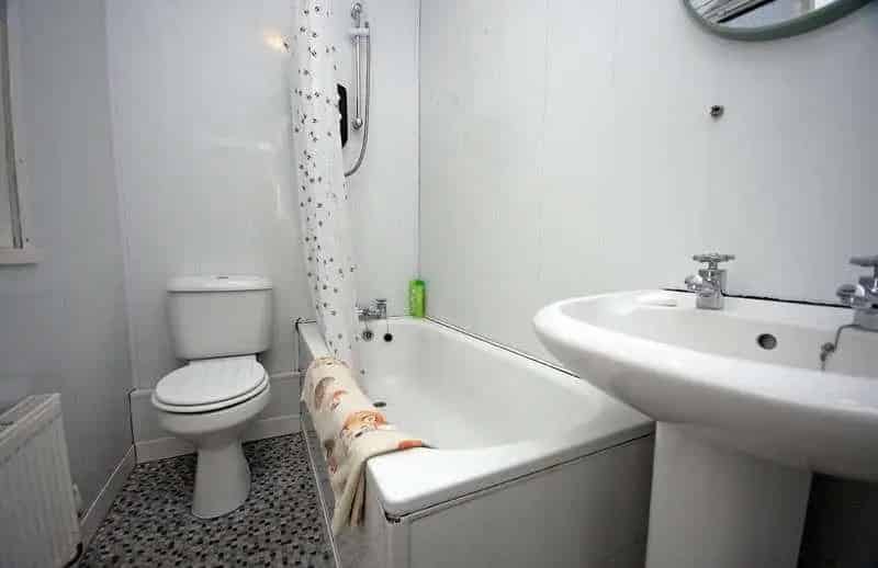 1 Bed Mid Terrace Cottage for Sale in Bontnewydd