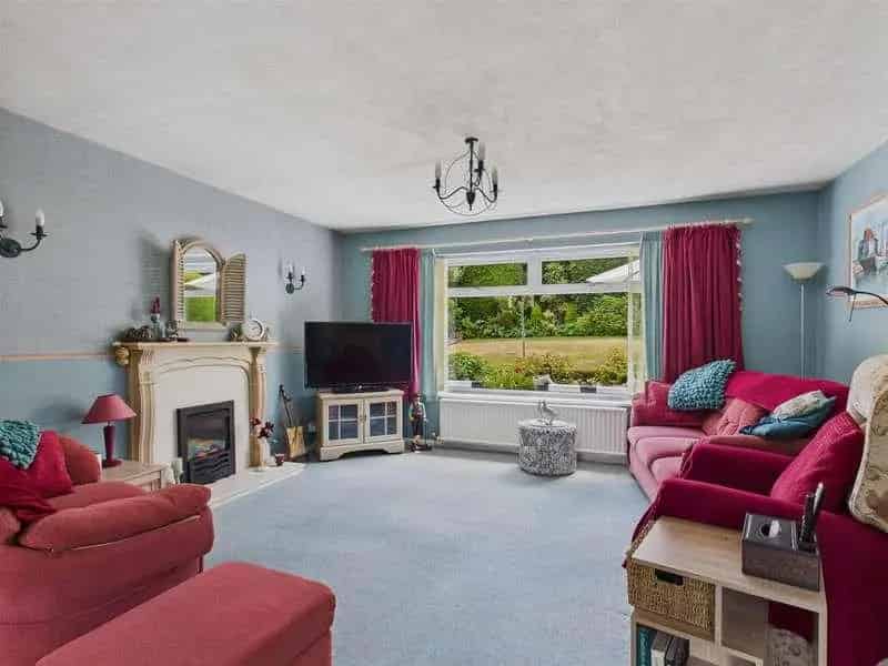 5 Bed Detached House for Sale Longley Green