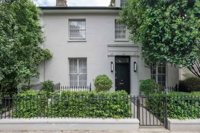 Luxury 4-Bedroom House for Sale in Holland Park London